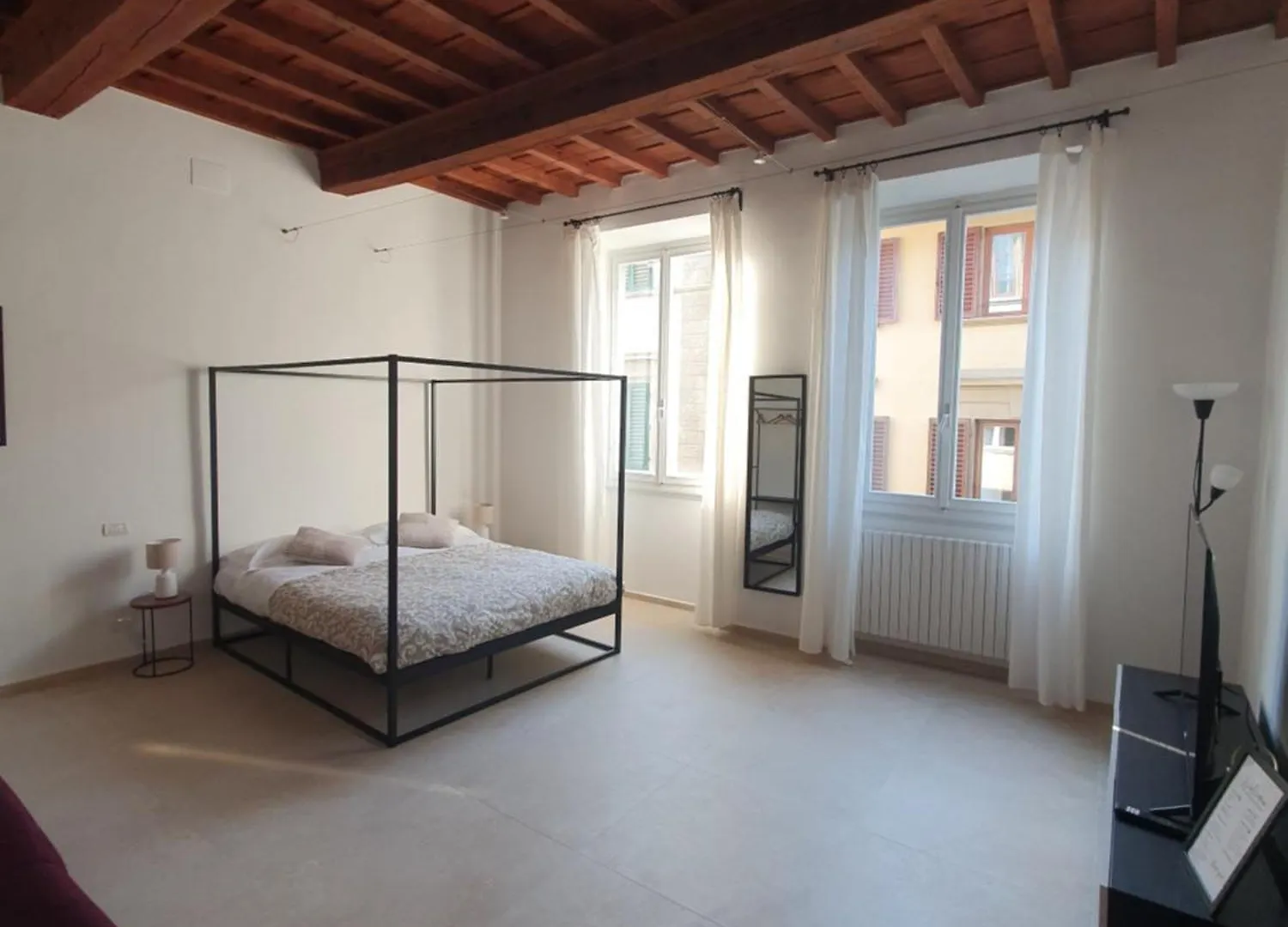 Pitti Rainbow Apartment Florence 0*,